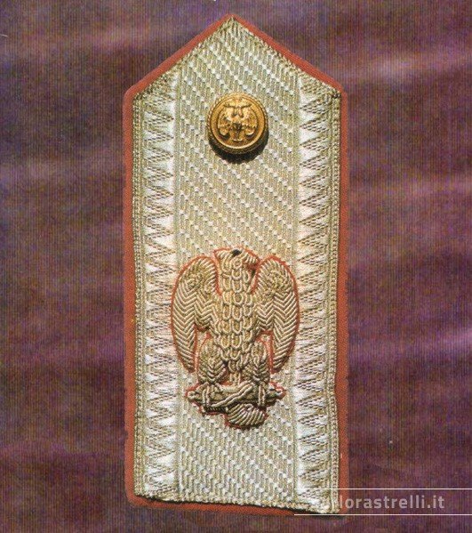 Controspallina mod. 1935 per l’uniforme degli Ufficiali Generali in s.p.e.